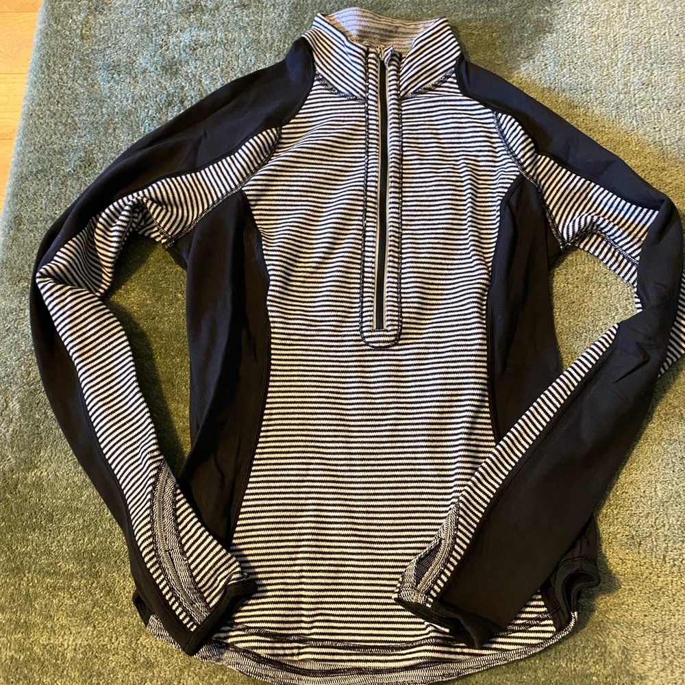 Lululemon workout top